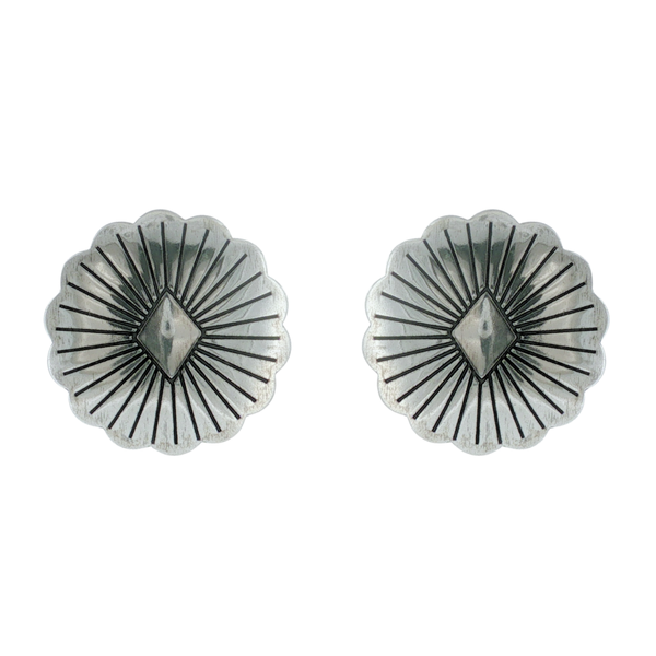 S/S FLOWER SHAPE CONCHO EARRIN