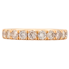 Estate: 18K Yellow Gold 12 Stone Diamond Anniversary Band