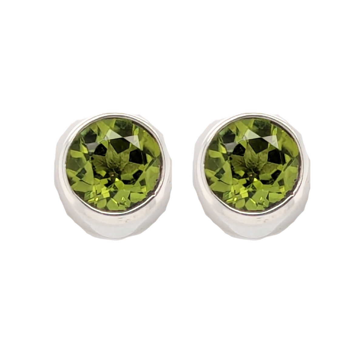 Sterling Silver 6MM Peridot Bezel Stud Earrings