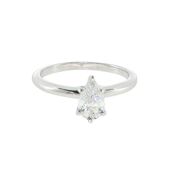 14KW DIAMOND SOLITAIRE RING